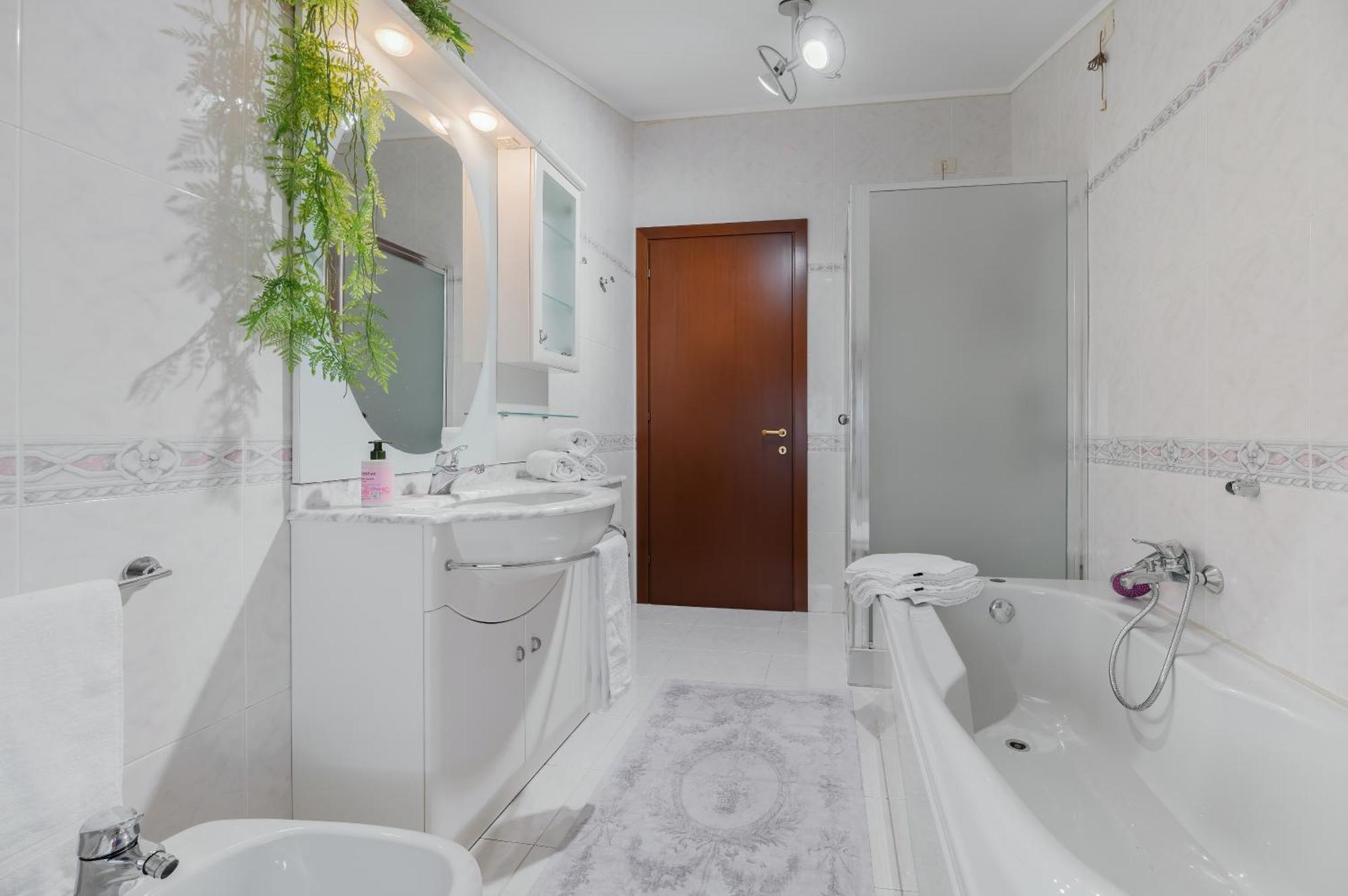 Casa Di Iaio - 90 M2 Apt With Free Wi-Fi, Netflix, Home Cinema & Parking Gorizia Exterior foto